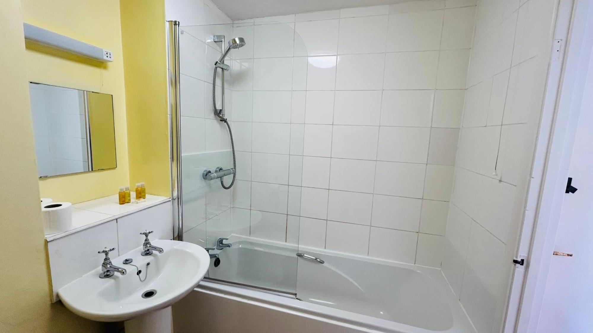 The Columbia Hotel Wellingborough Εξωτερικό φωτογραφία